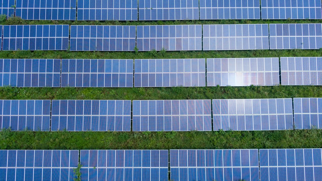 free solar panels from the government solar panels on house